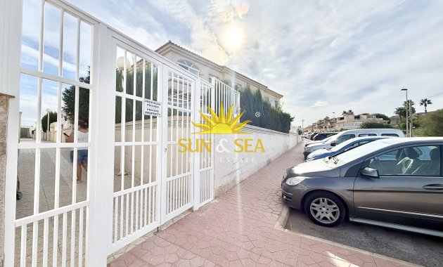Lange Termijn Verhuur - Rijhuis - Torrevieja - Torrelamata - La Mata