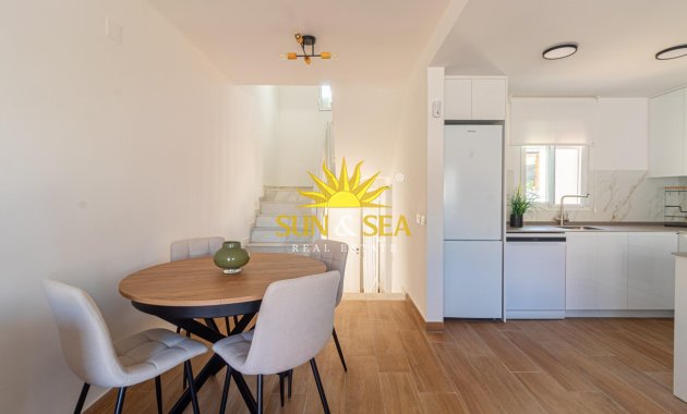 Wiederverkauf - Villa / Doppelhaushälfte - Torrevieja - Los Frutales