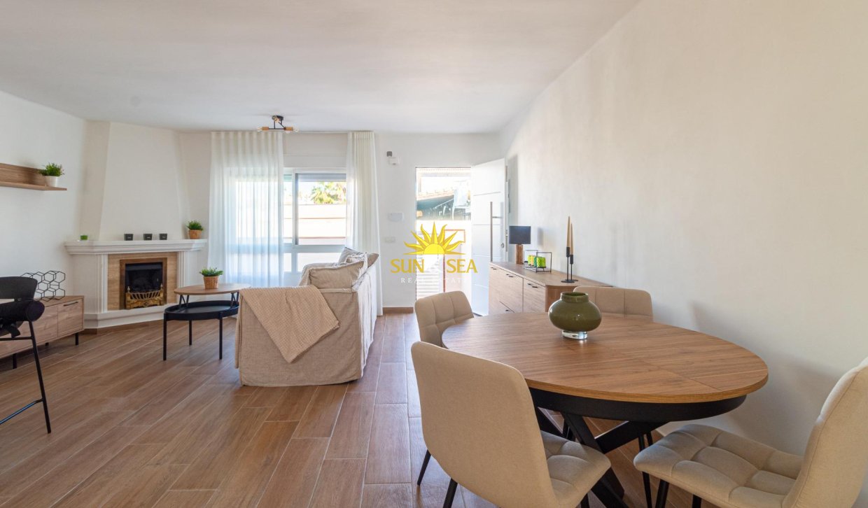 Wiederverkauf - Villa / Doppelhaushälfte - Torrevieja - Los Frutales