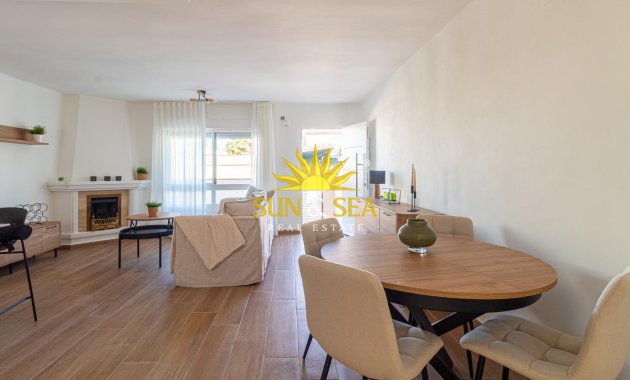 Wiederverkauf - Villa / Doppelhaushälfte - Torrevieja - Los Frutales