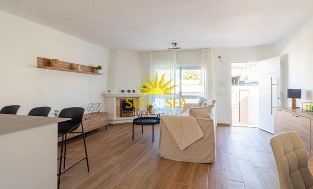 Wiederverkauf - Villa / Doppelhaushälfte - Torrevieja - Los Frutales