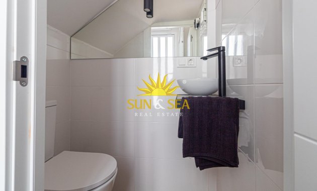 Wiederverkauf - Villa / Doppelhaushälfte - Torrevieja - Los Frutales