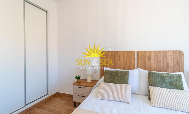 Wiederverkauf - Villa / Doppelhaushälfte - Torrevieja - Los Frutales
