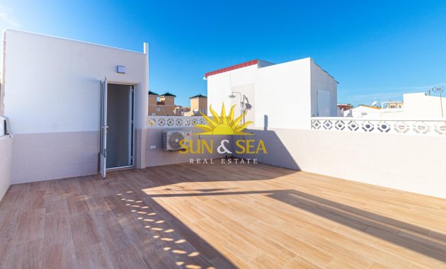 Wiederverkauf - Villa / Doppelhaushälfte - Torrevieja - Los Frutales