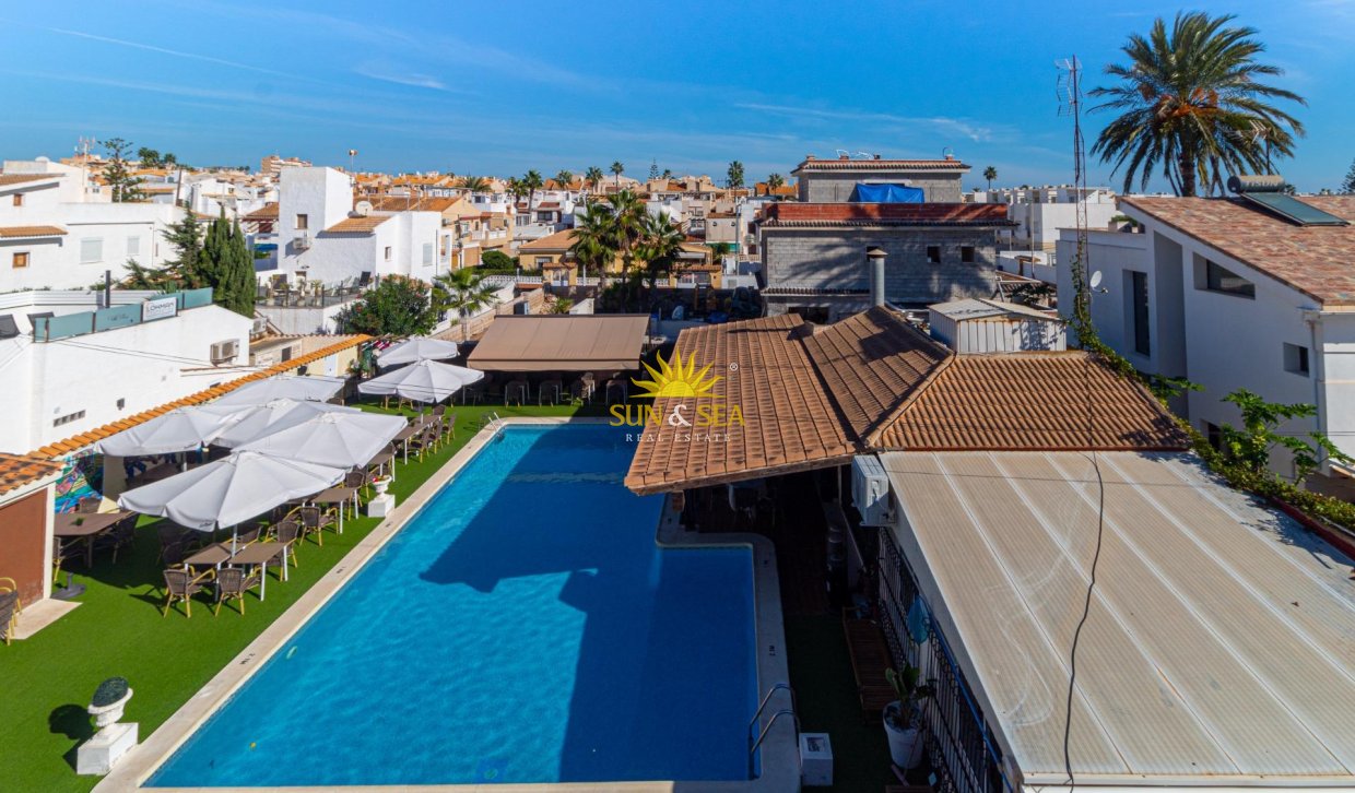 Wiederverkauf - Villa / Doppelhaushälfte - Torrevieja - Los Frutales