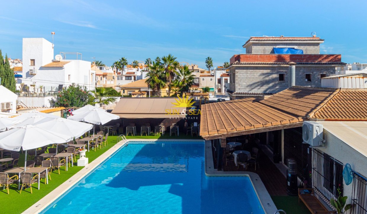 Wiederverkauf - Villa / Doppelhaushälfte - Torrevieja - Los Frutales