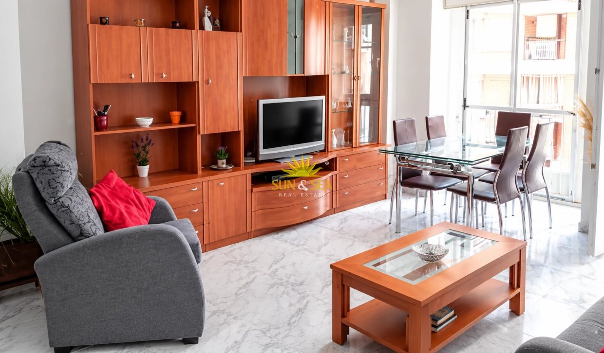 Langfristige Vermietung - Wohnung - 