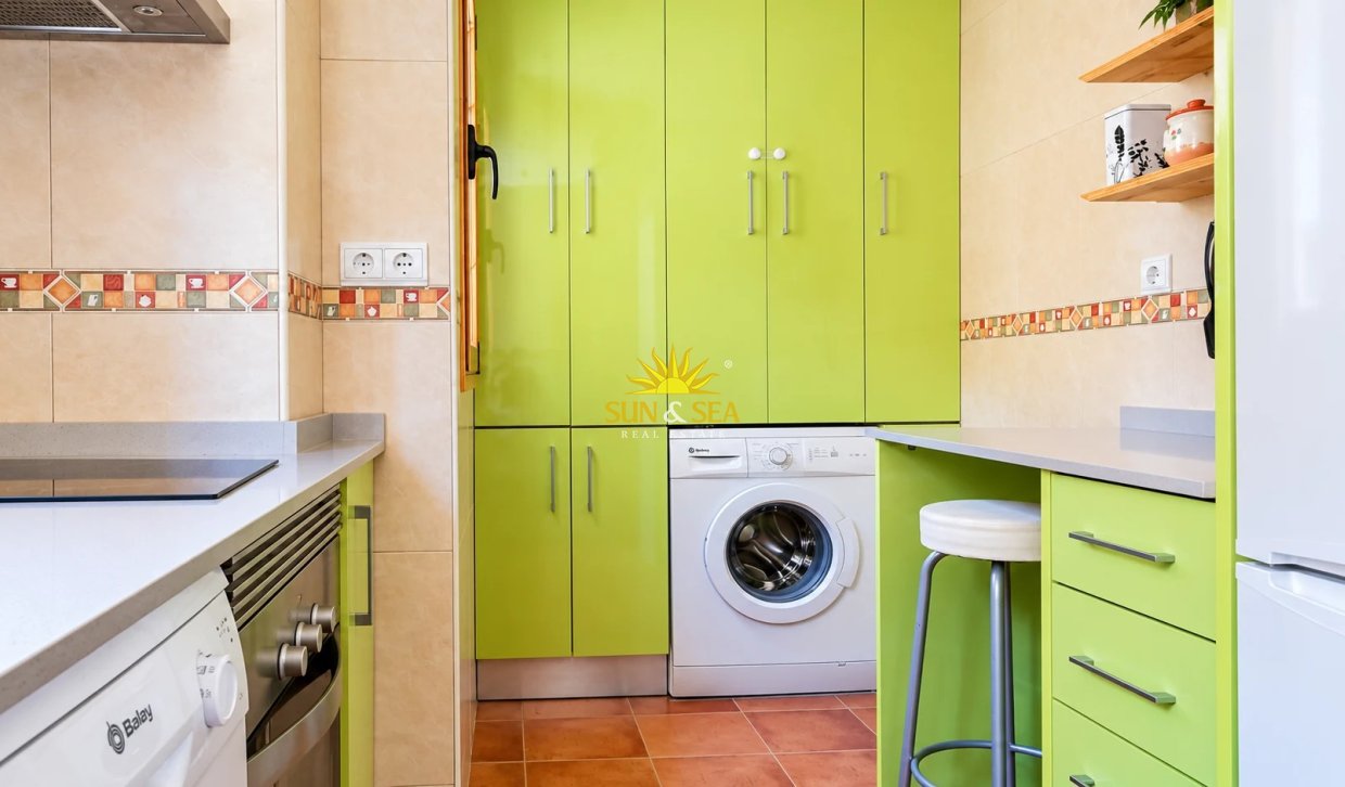 Kurzzeit-Vermietung - Wohnung - 