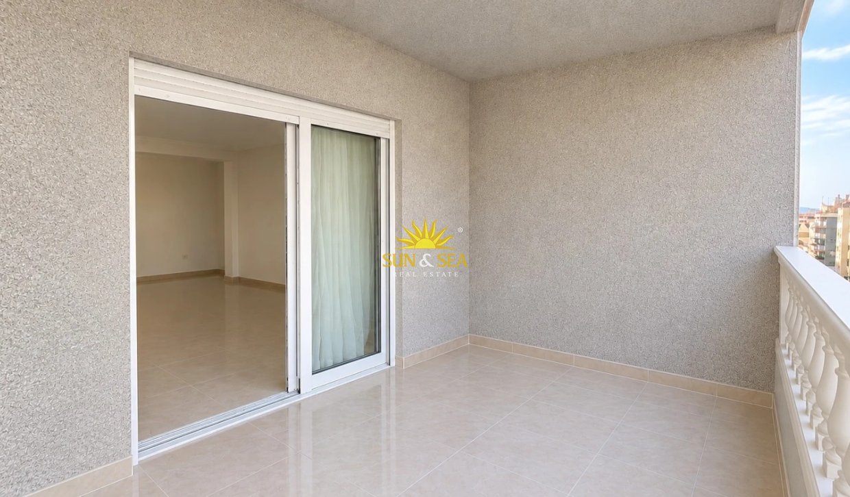 Wiederverkauf - Wohnung - Torrevieja - Centro