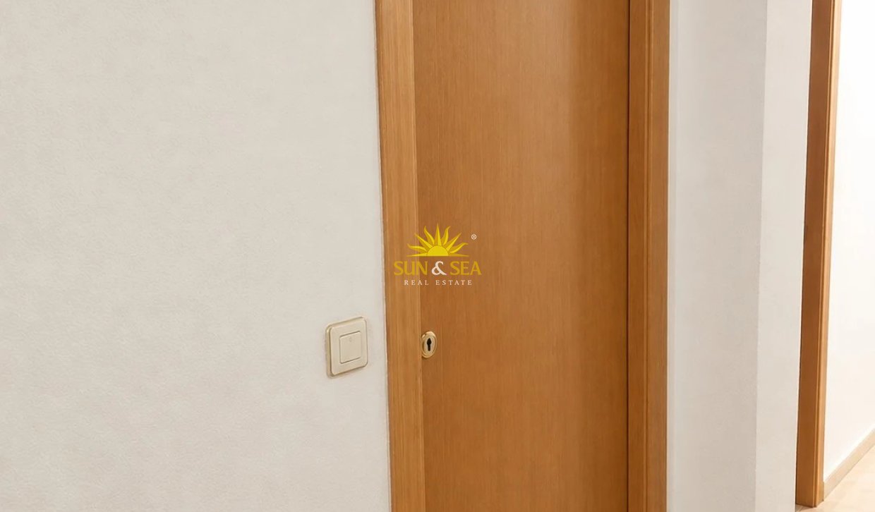 Wiederverkauf - Wohnung - Torrevieja - Centro