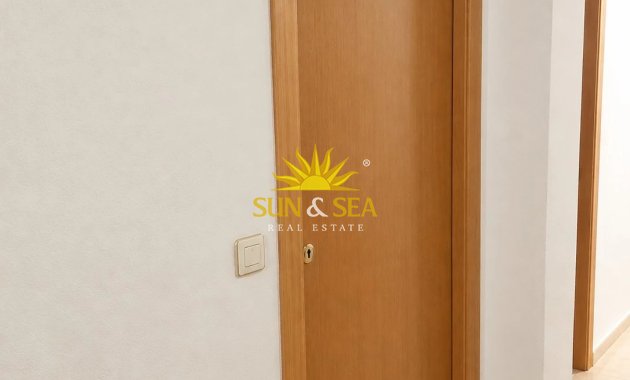 Wiederverkauf - Wohnung - Torrevieja - Centro