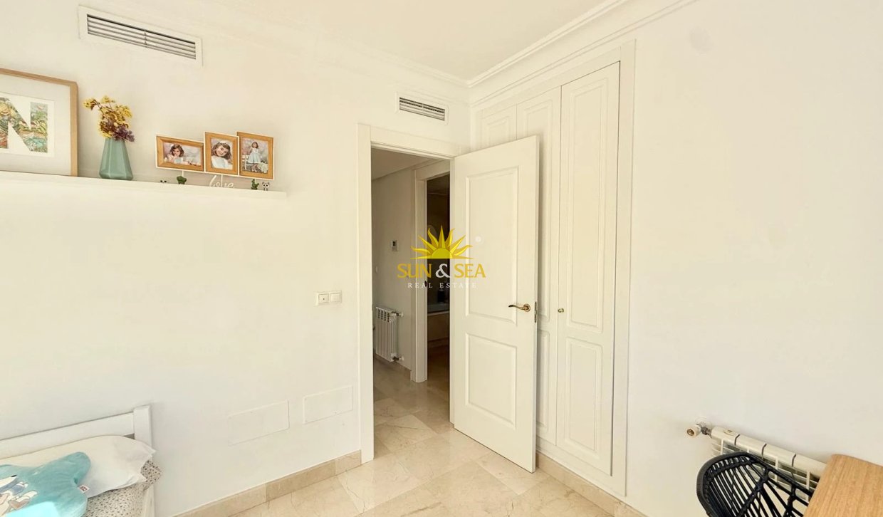 Langfristige Vermietung - Reihenhaus - 