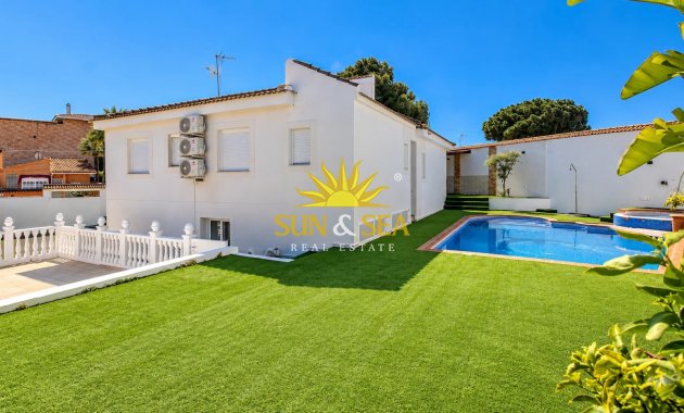 Wiederverkauf - Villa - Torrevieja - 