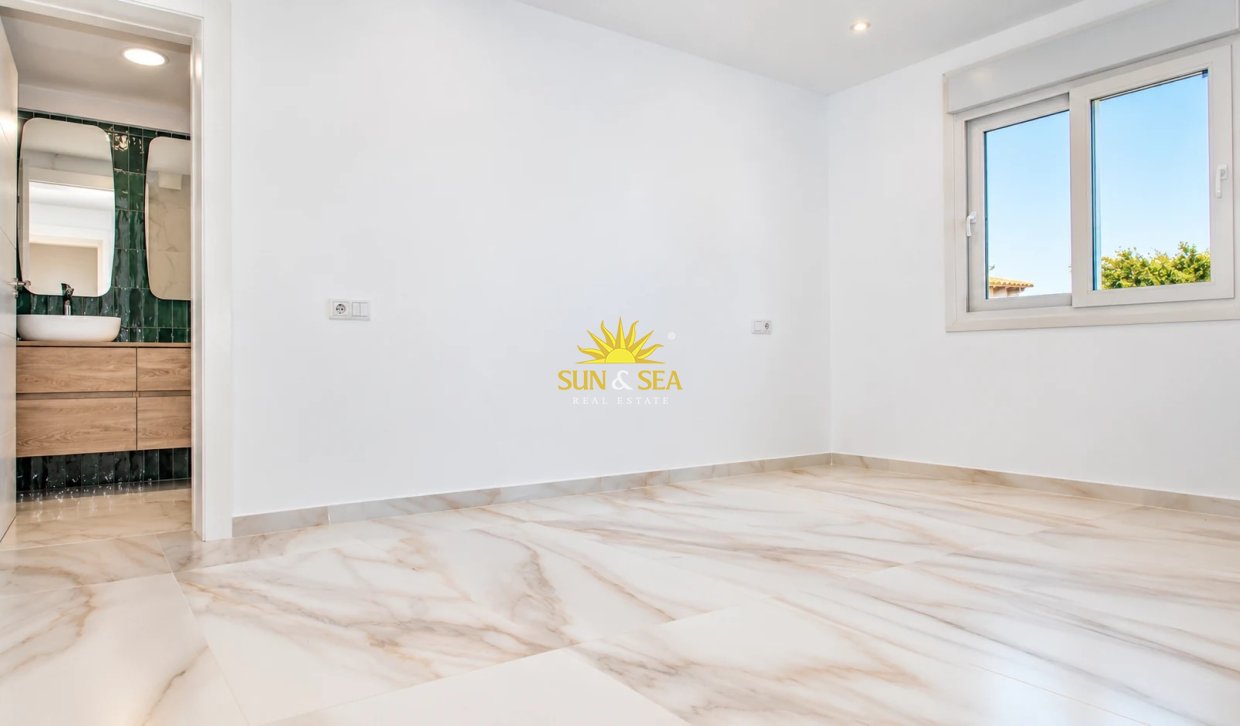 Wiederverkauf - Villa - Torrevieja - 