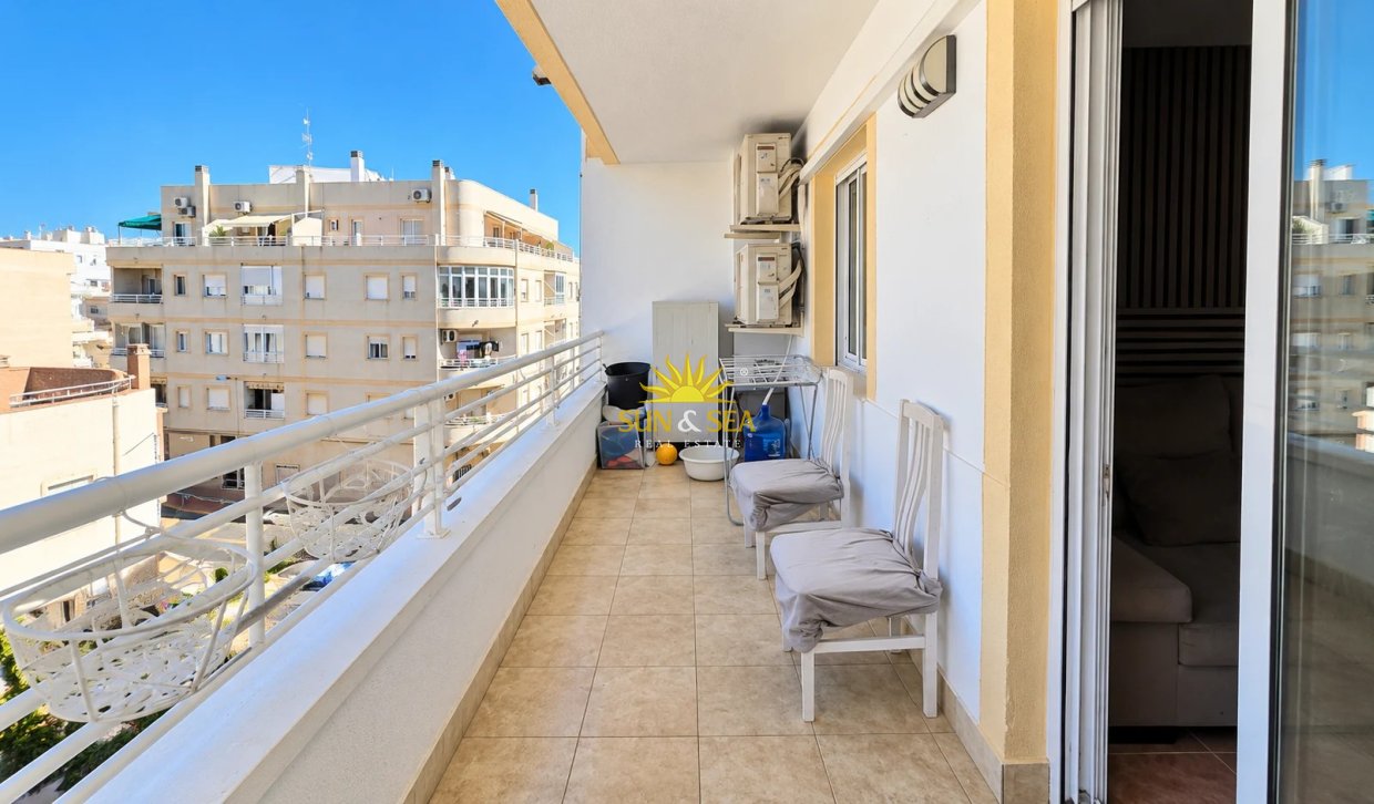 Wiederverkauf - Wohnung - Torrevieja - Centro
