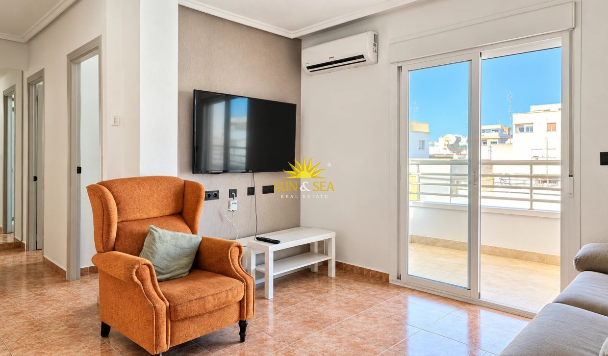 Wiederverkauf - Wohnung - Torrevieja - Centro