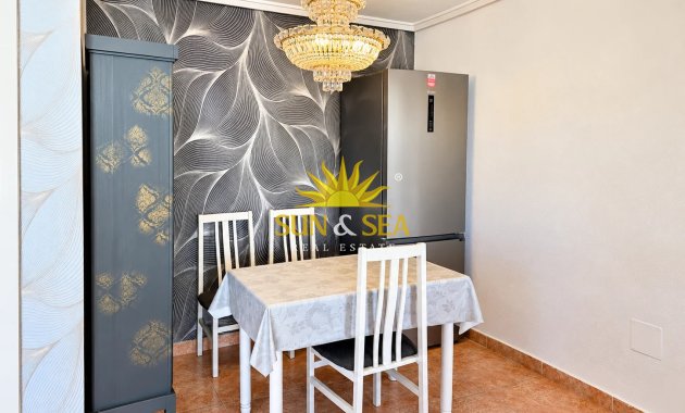 Wiederverkauf - Wohnung - Torrevieja - Centro