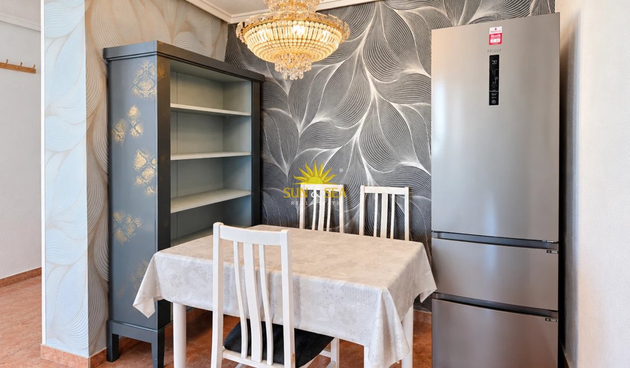Wiederverkauf - Wohnung - Torrevieja - Centro