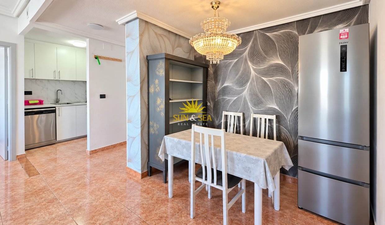 Wiederverkauf - Wohnung - Torrevieja - Centro