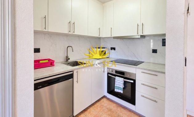 Wiederverkauf - Wohnung - Torrevieja - Centro