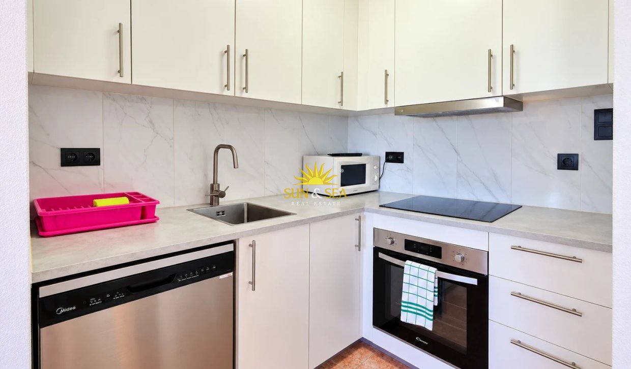 Wiederverkauf - Wohnung - Torrevieja - Centro