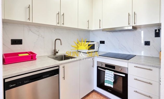 Wiederverkauf - Wohnung - Torrevieja - Centro