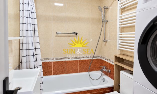 Wiederverkauf - Wohnung - Torrevieja - Centro