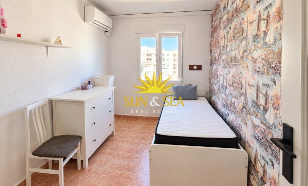 Wiederverkauf - Wohnung - Torrevieja - Centro