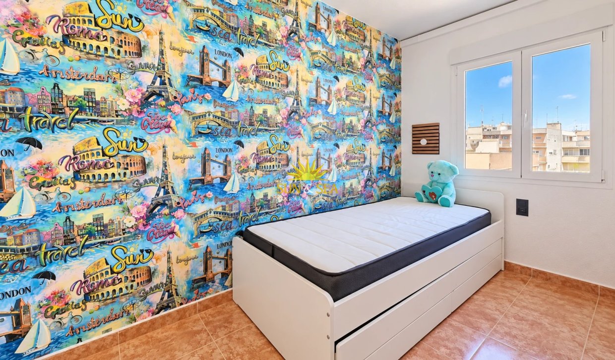 Wiederverkauf - Wohnung - Torrevieja - Centro