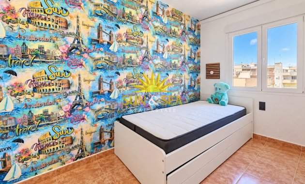 Wiederverkauf - Wohnung - Torrevieja - Centro