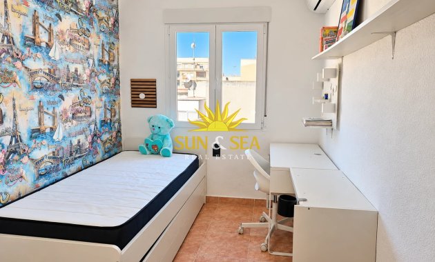 Wiederverkauf - Wohnung - Torrevieja - Centro