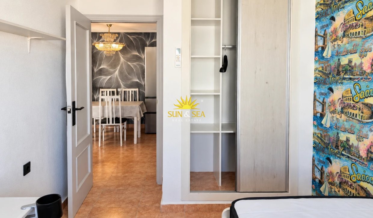 Wiederverkauf - Wohnung - Torrevieja - Centro