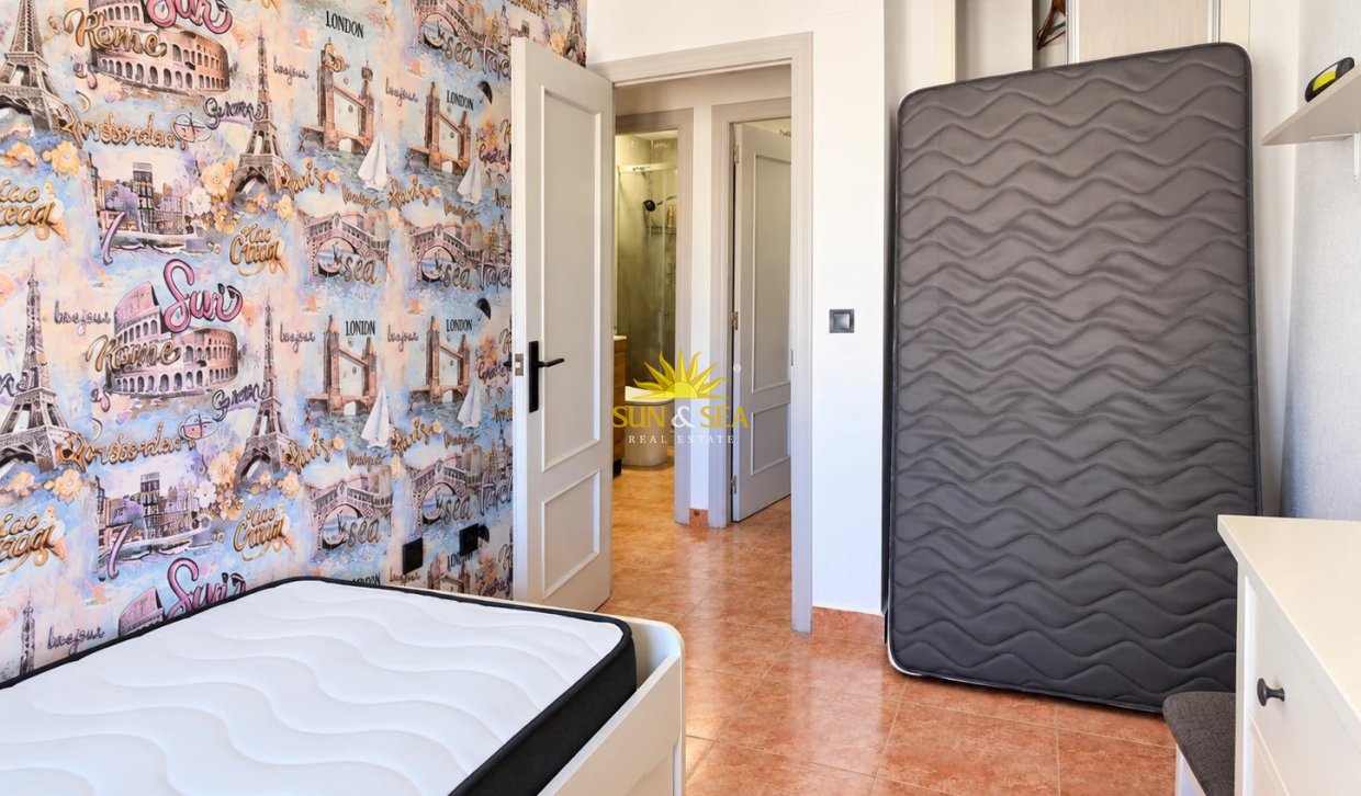 Wiederverkauf - Wohnung - Torrevieja - Centro