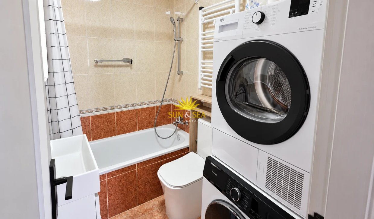 Wiederverkauf - Wohnung - Torrevieja - Centro