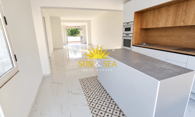 Wiederverkauf - Villa - Orihuela Costa