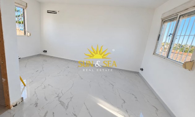Wiederverkauf - Villa - Orihuela Costa