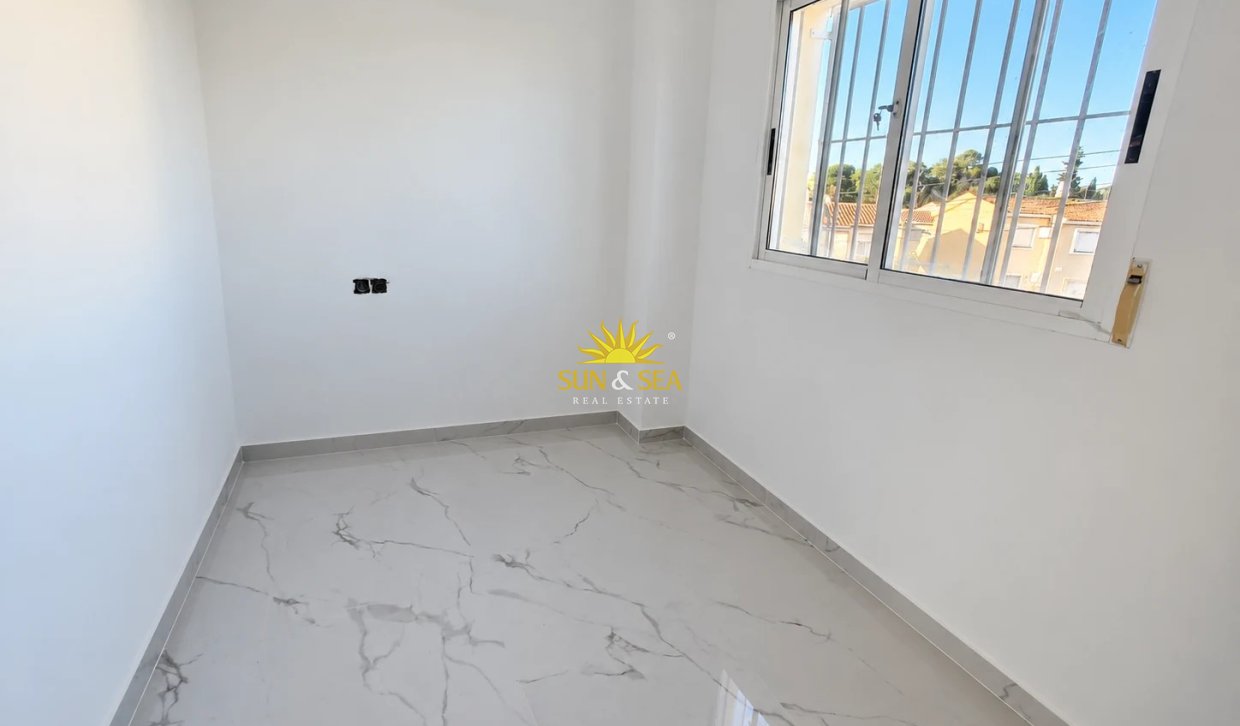 Wiederverkauf - Villa - Orihuela Costa