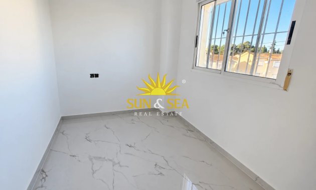 Wiederverkauf - Villa - Orihuela Costa