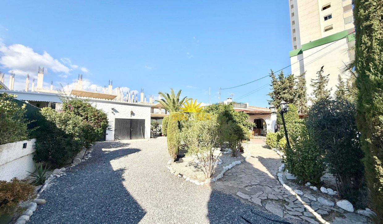 Langfristige Vermietung - Freistehende Villa - Finestrat - Cala de Finestrat