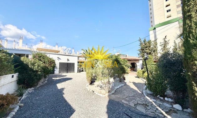 Langfristige Vermietung - Freistehende Villa - Finestrat - Cala de Finestrat