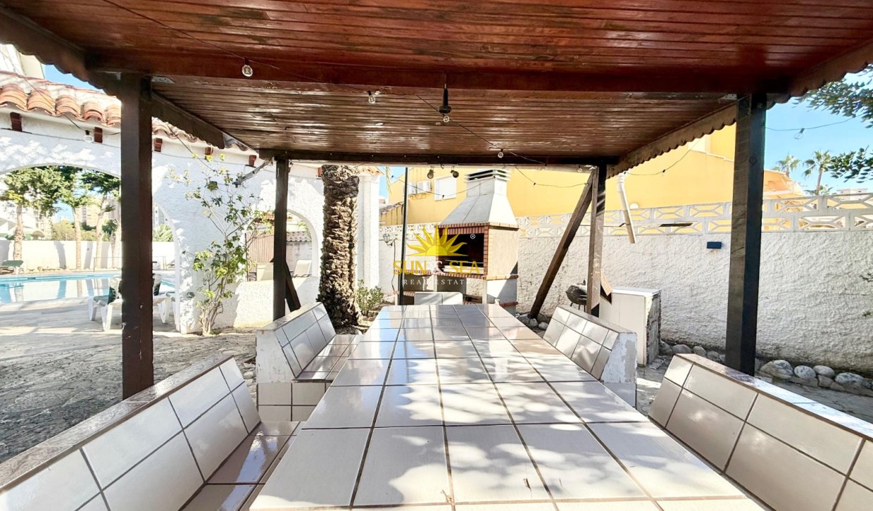 Langfristige Vermietung - Freistehende Villa - Finestrat - Cala de Finestrat