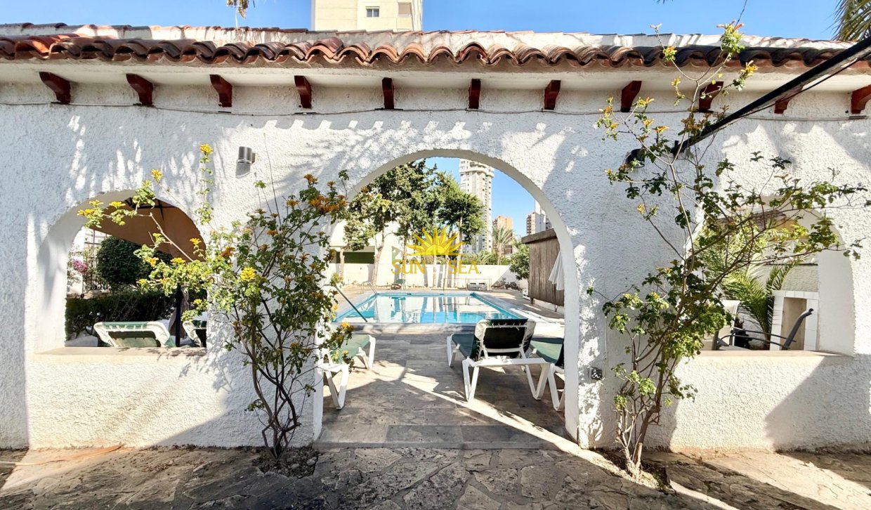 Langfristige Vermietung - Freistehende Villa - Finestrat - Cala de Finestrat