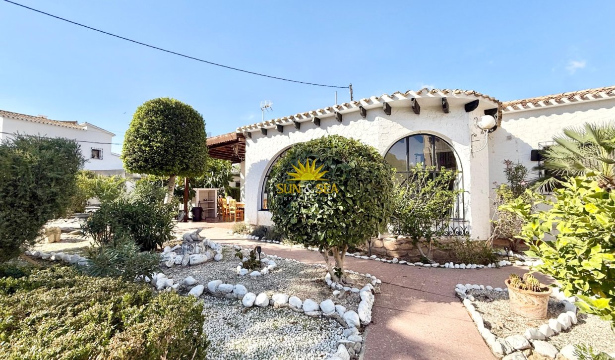 Langfristige Vermietung - Freistehende Villa - Finestrat - Cala de Finestrat