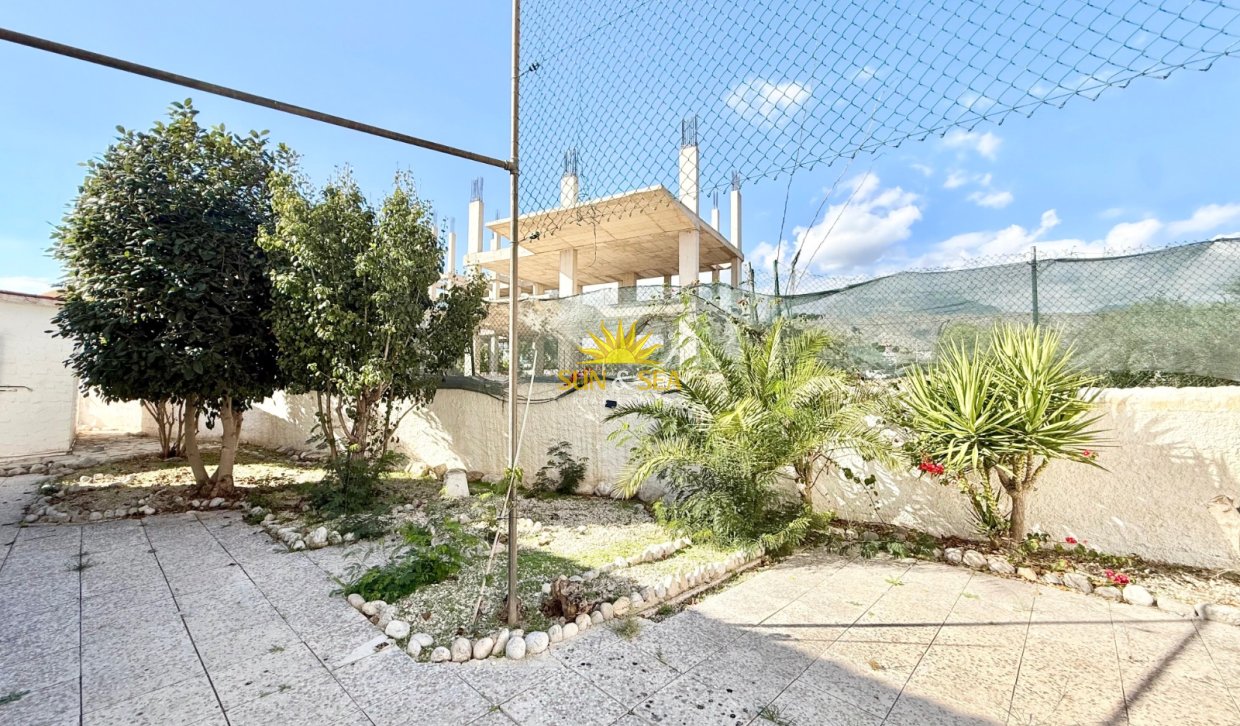 Langfristige Vermietung - Freistehende Villa - Finestrat - Cala de Finestrat