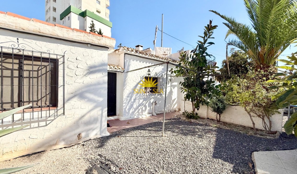 Langfristige Vermietung - Freistehende Villa - Finestrat - Cala de Finestrat