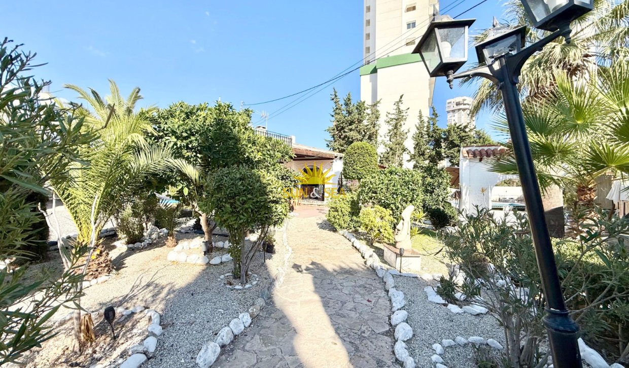 Langfristige Vermietung - Freistehende Villa - Finestrat - Cala de Finestrat