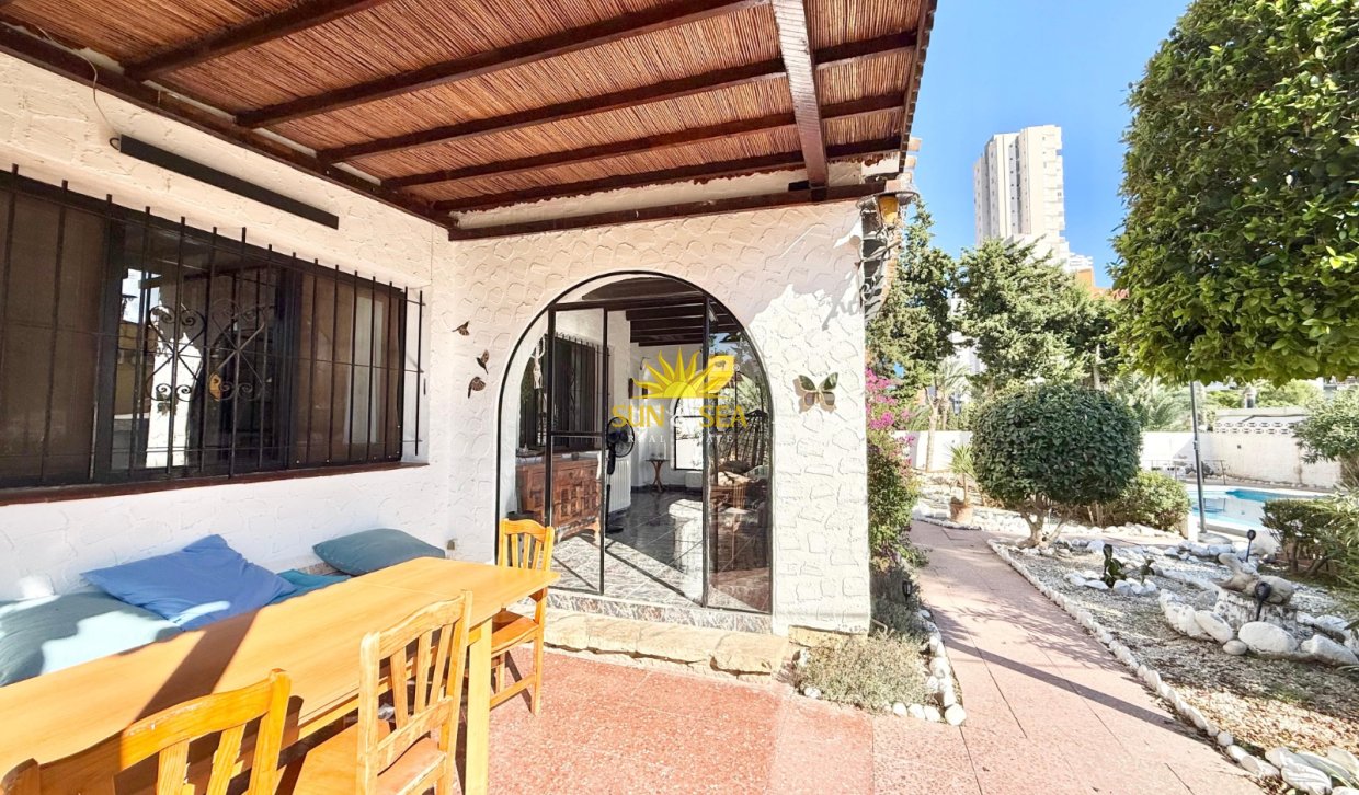 Langfristige Vermietung - Freistehende Villa - Finestrat - Cala de Finestrat