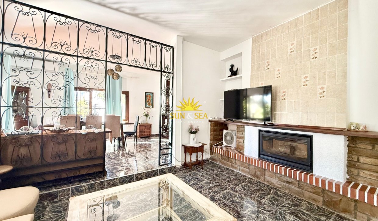 Langfristige Vermietung - Freistehende Villa - Finestrat - Cala de Finestrat