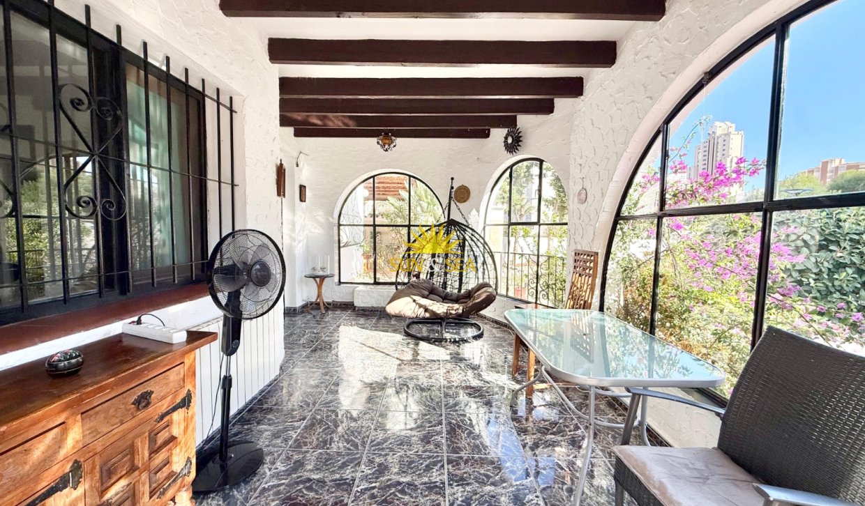 Langfristige Vermietung - Freistehende Villa - Finestrat - Cala de Finestrat