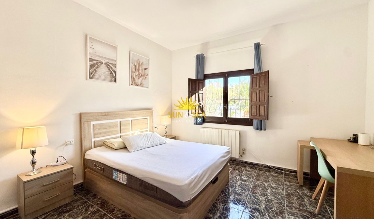 Langfristige Vermietung - Freistehende Villa - Finestrat - Cala de Finestrat